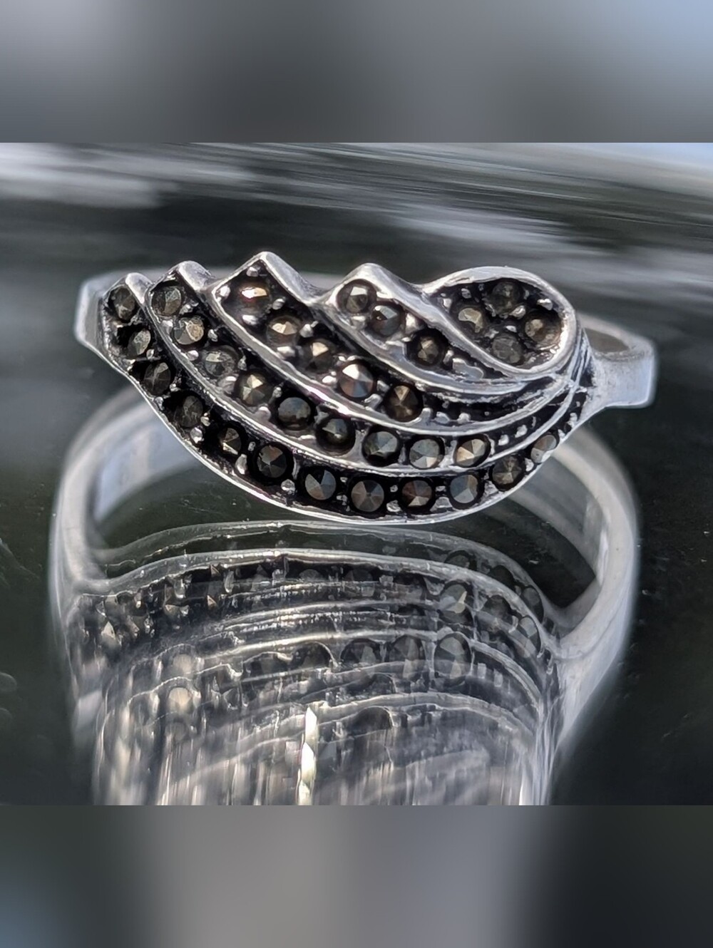 Size 8 Vintage Sterling Silver Marcasite Wing Leaf Swirl Ring